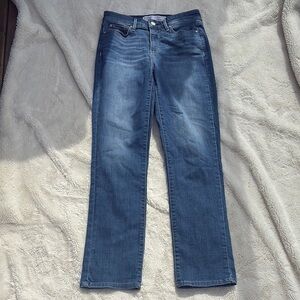 Levi’s Signature Shaping Mid Rise Straight Jeans | Size 27 | Stretch Slim Fit